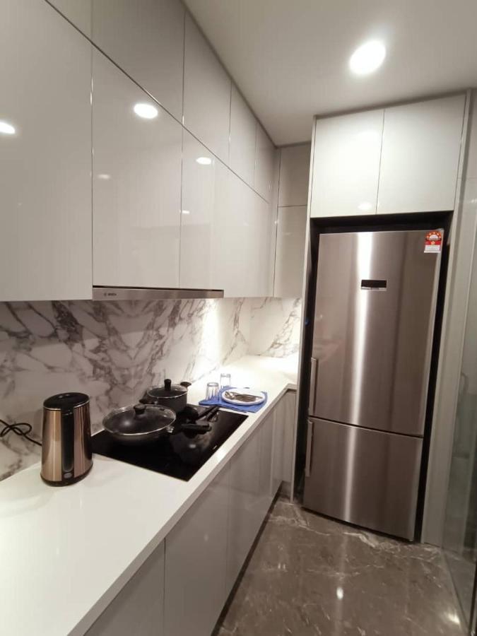 Platinum Suite 2 New Kl Cbd New Luxury Condo With Best Infinity View To Klcc Twin Towers Pool Куала-Лумпур Экстерьер фото